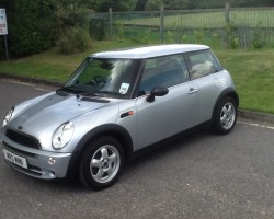 Gabby will be taking Yogi home with her to lear to drive in….    (watch out for his new name!) 2006 MINI ONE in PURE SILVER– VERY LOW MILES & IN FANTASTIC SHAPE FOR HER AGE….  Now wearing upgraded 15″ Alloy Wheels