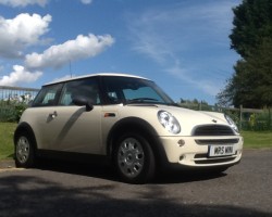 21st Birthday Present for Francesca – be patient, not until the day!!   2006 MINI ONE in PEPPER WHITE with LOW LOW MILES & 1 Owner from new