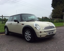 2004 MINI Cooper in Pepper White with LOW MILES 55K