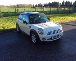 Lauren has chosen this 2006/56 MINI COOPER IN PEPPER WHITE WITH PANORAMIC SUNROOF & SAT NAV