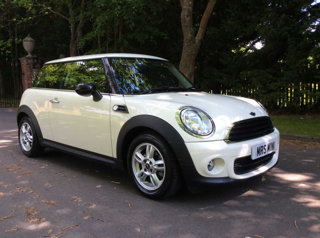 Valerie has chosen this 2012 / 62 Plate MINI One in Pepper White with ...