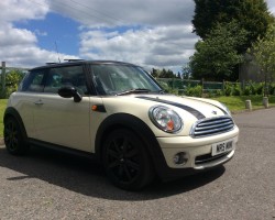 2009 MINI Cooper Chili in Pepper White with Lounge Leather & Panoramic Sunroof Chili Pack