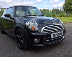 Wayne is treating his lovely wife Sandy to this 2011 / 61 MINI Cooper in Black with Sat Nav & Lots more….  Better pictures to follow when it stops raining !!