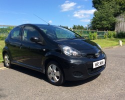 Paul is treating his grand-daughter to this 2010 Toyota Aygo – cute & economical with FULL SERVICE HISTORY