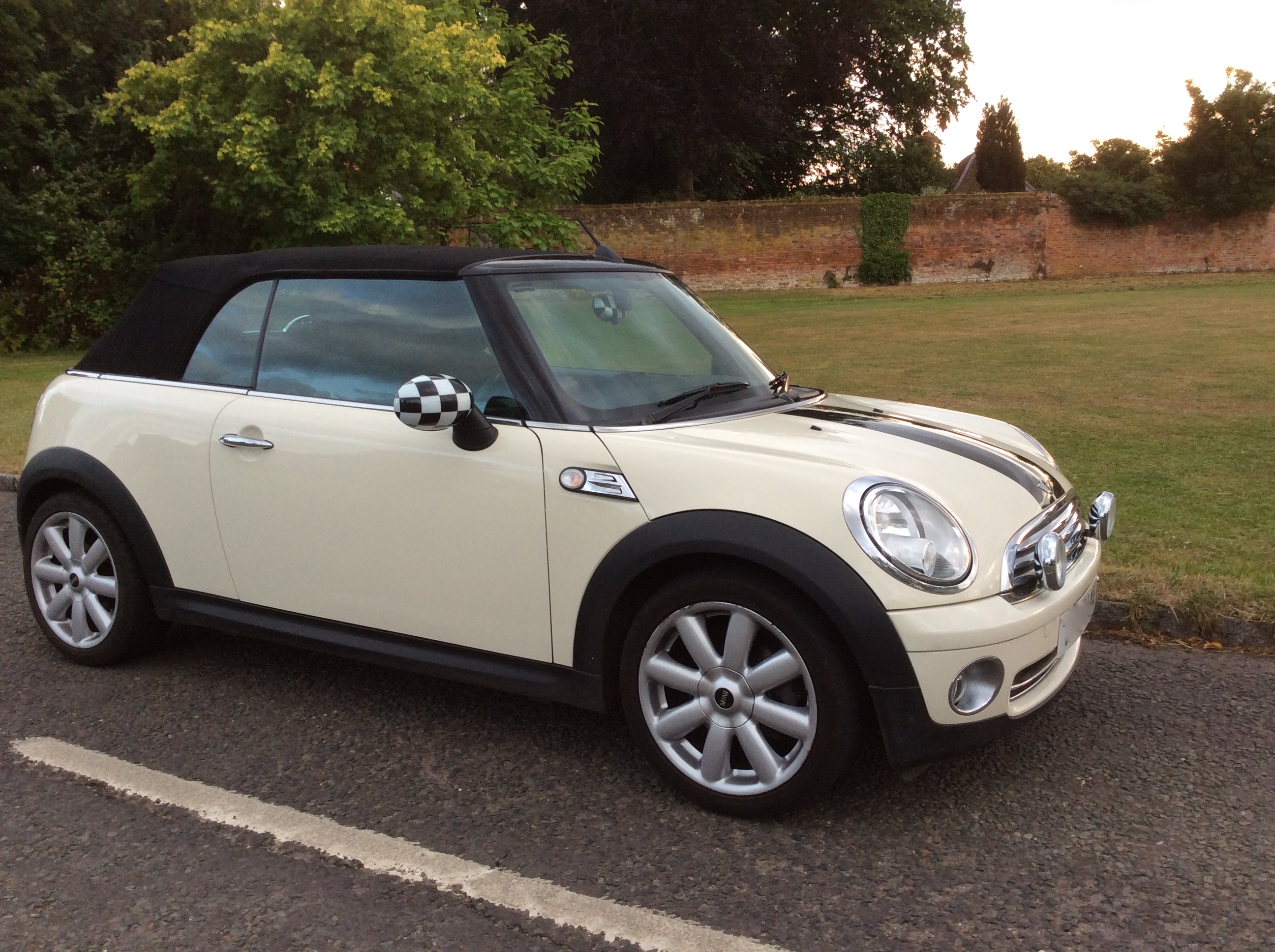The very glamorous Irene chose this 2009 MINI Cooper Convertible in ...
