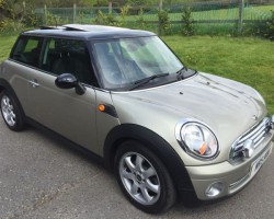 2009/59 MINI COOPER Auto With Pepper Pack Panoramic Glass Sunroof And Cruise Control