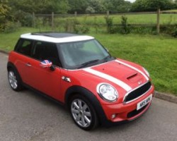 James chose this 2009 / 59 MINI Cooper S with Chilli Pack Electric Double Panoramic Glass Sunroof & Bluetooth 1 Owner Called Raskel!