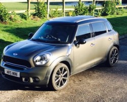 Michael Jackson (yes really) & his beautiful wife Kate have chosen this 2012 MINI Countryman Cooper SD All 4 Automatic – Very Stylish With Plenty Of Toys