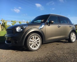 We are thrilled that Brian has chosen to make this his Second MINI from us – 2012 / 62 MINI Cooper D Countryman with Chili Pack in Royal Grey with 26K Miles & Loads of Extras