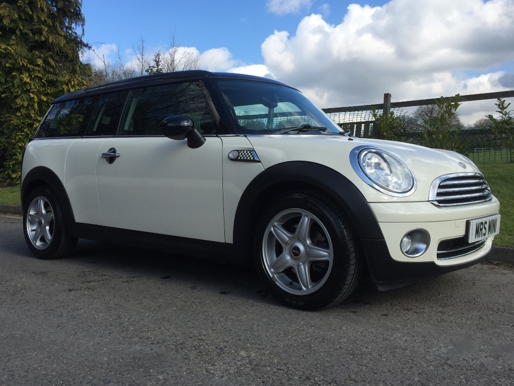 Paula & Mark chose this 2008 MINI Cooper Clubman 1.6 Pepper White With ...