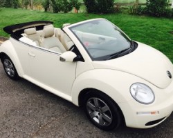 2009 / 59 VW Beetle Luna Convertible – Iconic like the MINIs  & with Full Service History & a new Timing/Cam Belt too