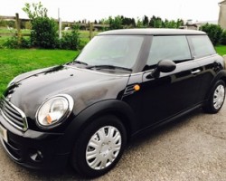 2013 MINI First in Black – Just 1 Lady Owner from New