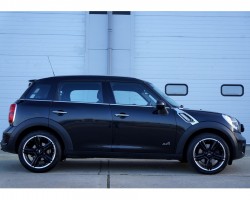 2011 / 61 MINI Cooper S All 4 Countryman with Huge Spec in Absolute Black