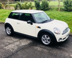 Mandy has chosen this 2008 MINI One 1.4 In Pepper White – Ideal First MINI