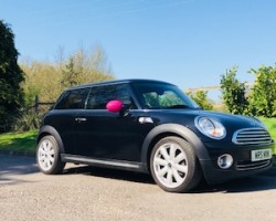 2009 / 59 MINI One 1.4 In Midnight Black with PEPPER PACK