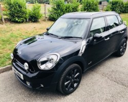 2011 MINI Cooper S All 4 Countryman In Black with Cream Leather