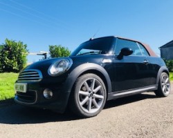 2014 / 64 LIMITED EDITION MINI ONE HIGHGATE CONVERTIBLE BLACK with Full Leather Heated Seats & So Much More – Serviced by MINI