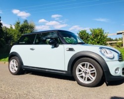 Victoria chose this 2011 MINI Cooper In Ice Blue with Chili Pack & Full Service History
