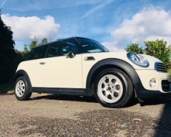 Lesley has chosen this Super Rare 2013 MINI Cooper AUTOMATIC In Pepper White with Green Park Pack & PANORAMIC SUNROOF + Half Leather