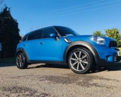 2013 MINI Cooper S Countryman in True Blue with Great Spec