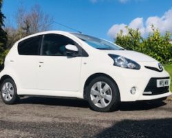 2013 / 62 Toyota Aygo Fire in Brilliant White with Cool Dark Grey Interior