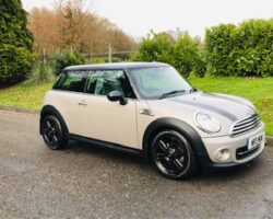 2013 Mini Cooper Baker Street Automatic with Full History & Low Miles