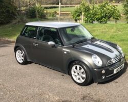 MICHELLE & PHIL Chose this 2006 Limited Edition Park Lane Mini Cooper – with Sunroof