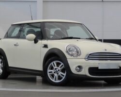 2012 MINI One in Pepper White with Low Miles, History & Bluetooth