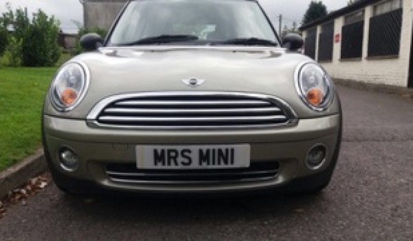 Off to Chobham with Angela for this 2009 MINI One Hatch 1.4 In Sparkling Silver with Low Miles 36K & Full SERVICE HISTORY