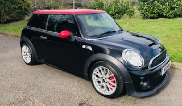 Steven has chosen this 2011 / 61 JOHN COOPER WORKS MINI HATCH