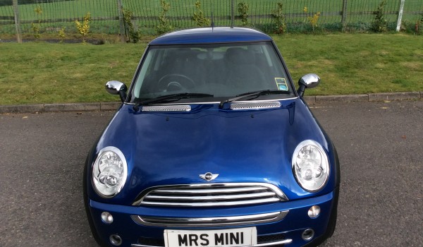 Callum saw this MINI today and decided was perfect for him – 2006 MINI ONE in Blue with Amazingly Low Miles – 27K