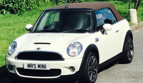 Sarah has chosen this 2010 MINI Cooper S Convertible 1.6 Pepper White Chili Pack