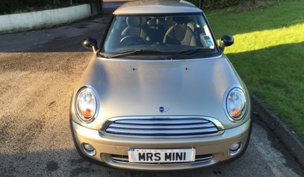 Lucky Lauren !  Her partner Craig has treated her to this 2007 MINI One in Sparkling Silver – Ideal FIRST MINI 1.4 so Low Insurance too