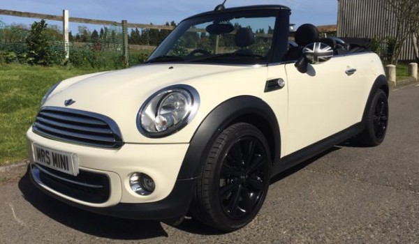 2011/61 MINI Cooper Chili Pack 1.6 Petrol In Pepper White Heated Full Leather Seats Bluetooth PDC & Low MILES – Just 18K