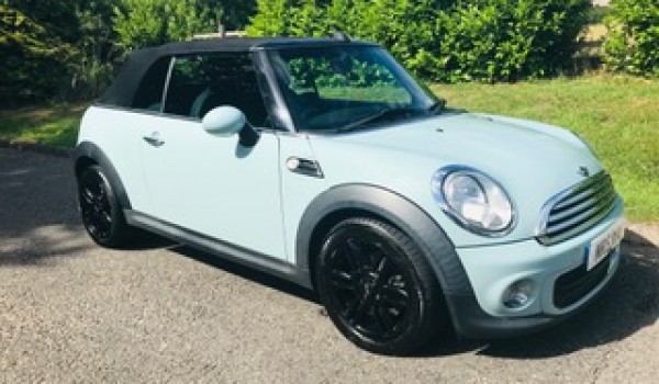 Too late, this one has gone – 2011/61 MINI One Convertible in Ice Blue with Bluetooth