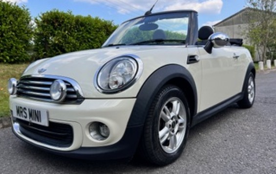 Back with us again is this MINI One Convertible Pepper Pack Low Miles & Heated Full Leather Sports Seats