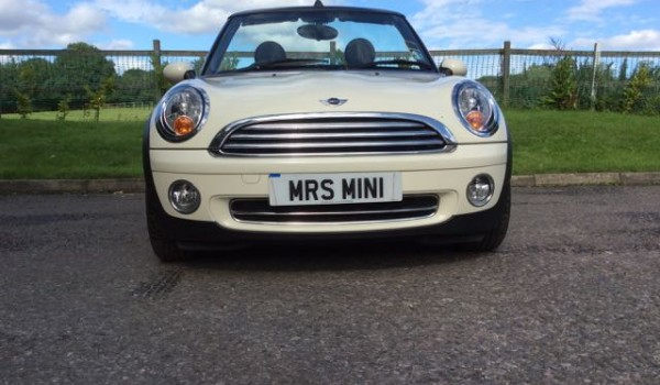 Zoe has paid her deposit on this 2010 MINI COOPER CONVERTIBLE in Pepper White – Bluetooth, Leather Heated Seats, and so much more