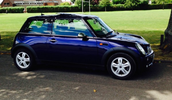 2005 / 55 MINI ONE IN PURPLE – GREAT FIRST MINI