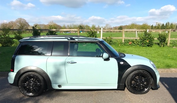Gloria has chosen this 2012 MINI Cooper Clubman Automatic 1.6 Ice Blue With A John Cooper Works Bodykit