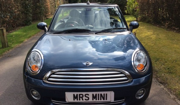 Juliette has decided this could be her Wedding Car, Congratulations…..   2009 MINI Cooper Convertible in Horizon Blue with Bluetooth, Full Leather Heated seats & so much more
