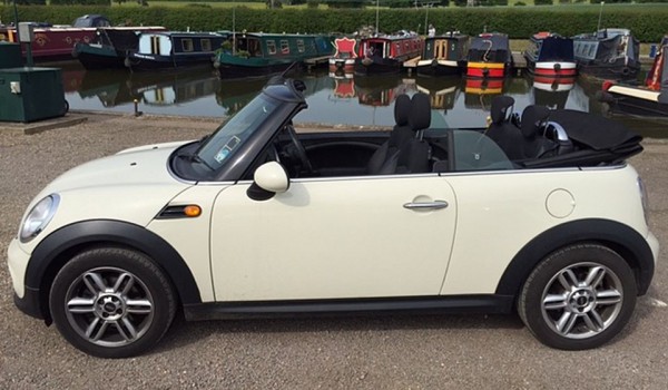 2010 / 60 MINI Cooper Convertible Chili Pack in Pepper White