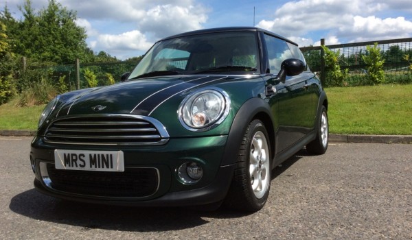 Jonathan & his lovely wife have chosen this 2011 MINI COOPER AUTOMATIC – with High Spec – Called George