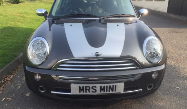 Bob & his wife have chosen this 2006/55 MINI Cooper Park Lane Automatic Height of Luxury In Royal Grey with Fabulous Spec