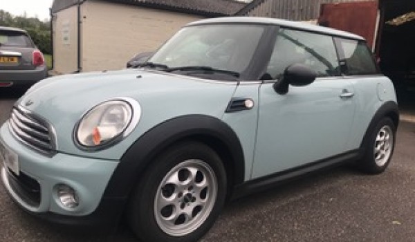 Katherine chose this 2012 / 62 MINI One AUTOMATIC in Ice Blue with Bluetooth + More