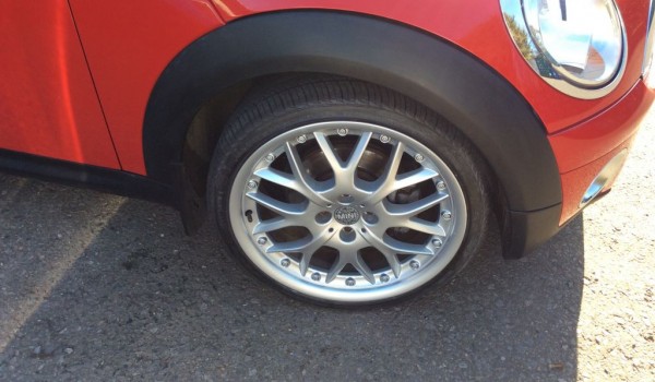 WILLOW & JAYDEN – MUM SAYS YOU HAVE TO CHOOSE A NAME FOR HER NEW MINI….   2008 / 58 MINI COOPER DIESEL IN RED WITH 17″ ALLOYS