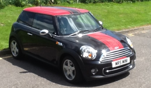 Sold to Liz who is now driving this 2010 / 60 MINI ONE Diesel – with a few nice little extras