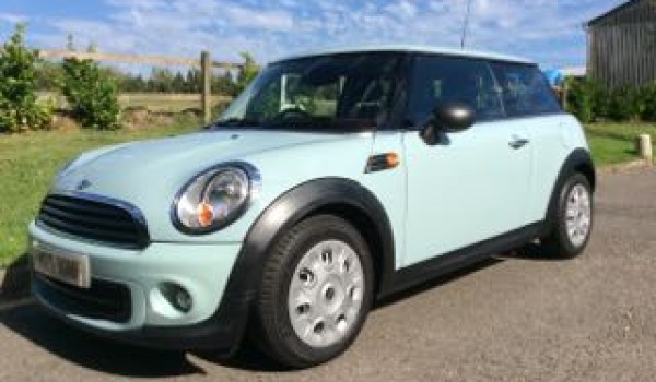 2013 MINI One in Ice Blue with Salt Pack & Bluetooth