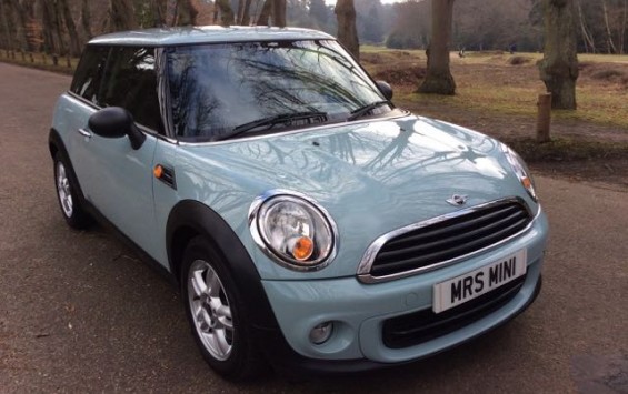 2011 mini one in ice blue – such a pretty mini