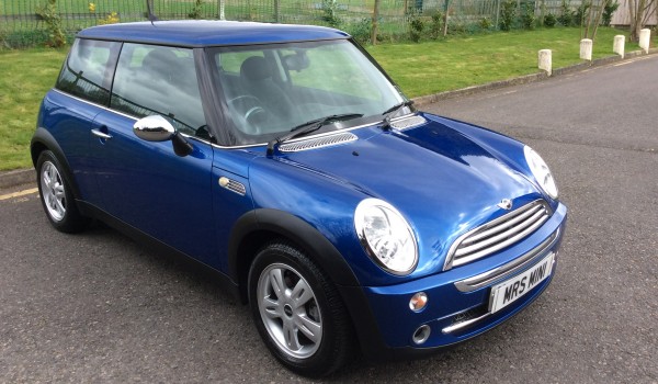 Callum saw this MINI today and decided was perfect for him – 2006 MINI ONE in Blue with Amazingly Low Miles – 27K