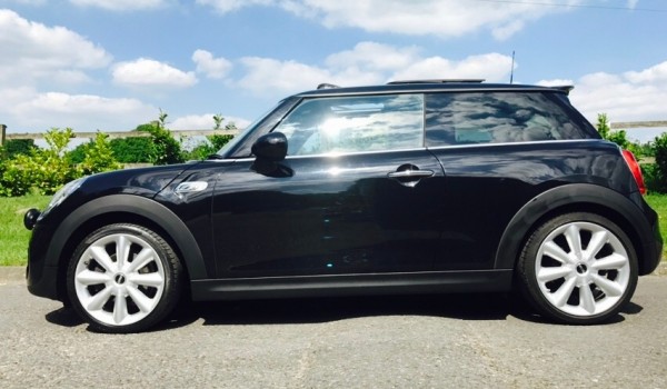 Martin has chosen this 2014 MINI Cooper S – Stunning MINI 18K miles with Sunroof Leather & “MINI EXCITEMENT PACKAGE”